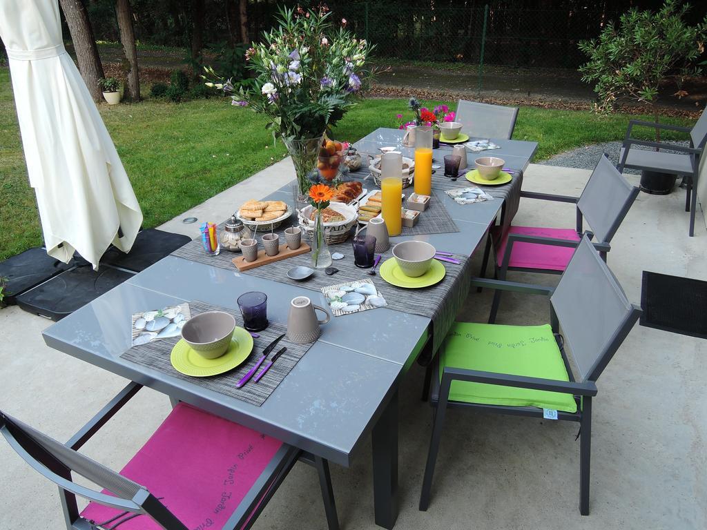 Logis Saponine Maison d'Hôtes climatisée Savonnières Esterno foto
